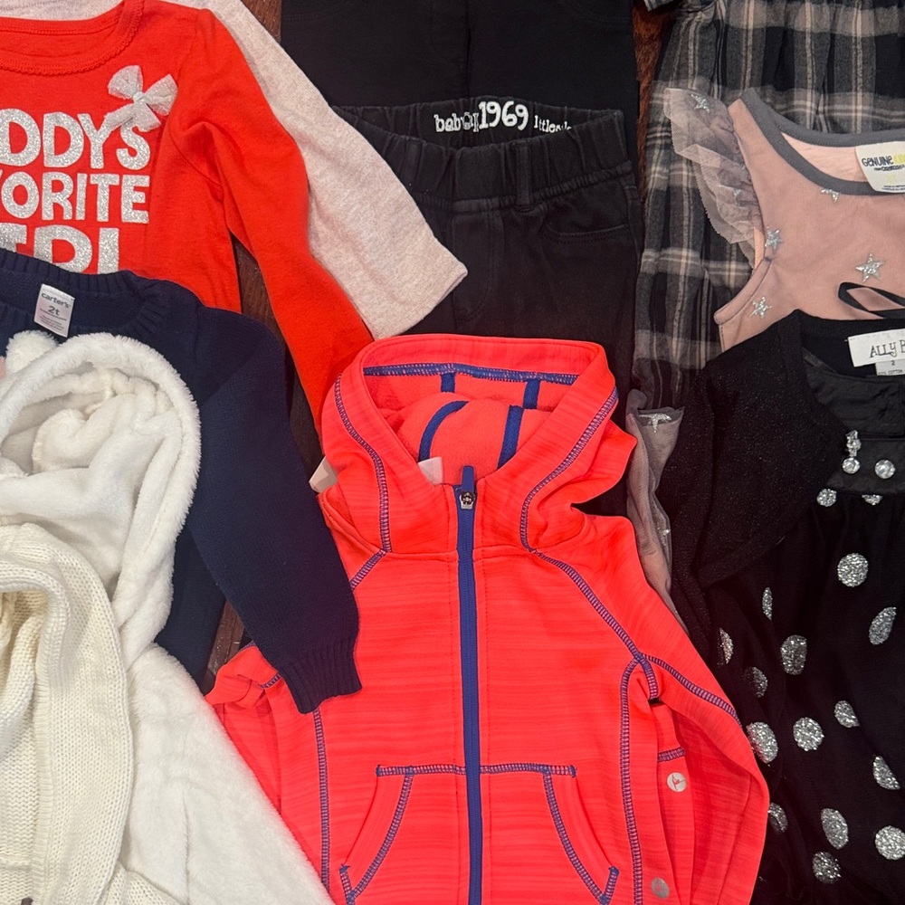 Girls 2T Bundle (12 items)
